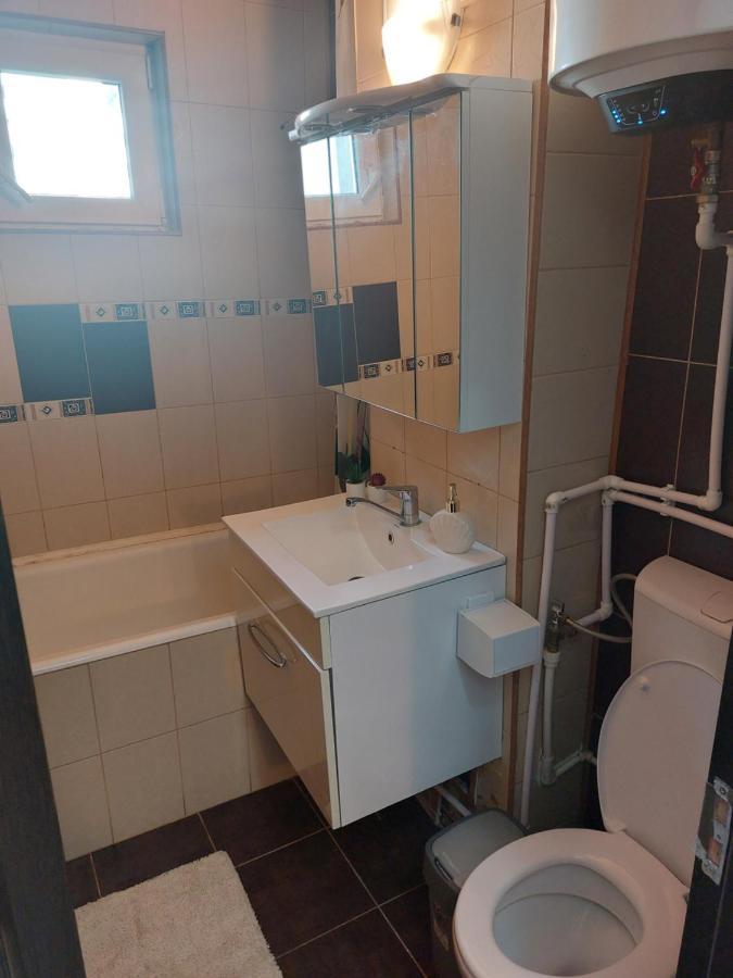 Apartament Central Renovat 3 Camere Bukarest Exterior foto